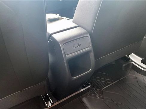 Used 2024 Chevrolet Trax LT w/ Driver Confidence Package FWD image 22