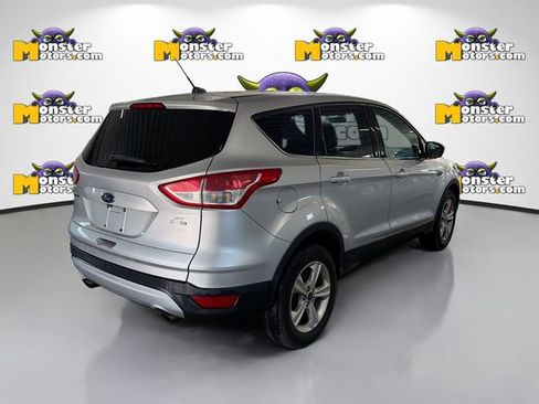 Used 2015 Ford Escape SE image 4