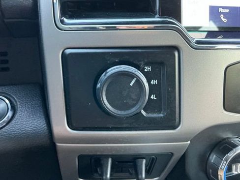 Used 2022 Ford F350 Lariat w/ Lariat Ultimate Package AWD/4WD image 38