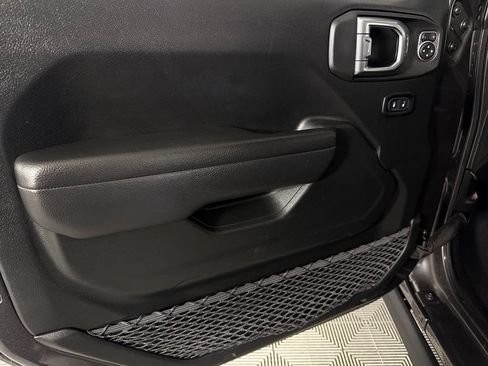 Used 2023 Jeep Wrangler Unlimited Sport AWD/4WD image 25