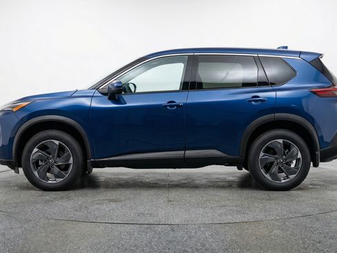 Used 2025 Nissan Rogue SV image 5