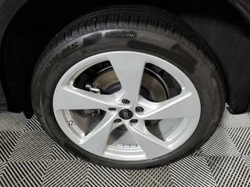 Used 2025 Audi Q5 Premium Plus w/ Premium Plus image 11