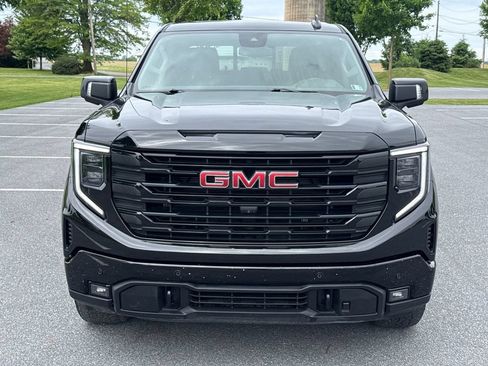 Used 2024 GMC Sierra 1500 Elevation w/ Elevation Premium Package AWD/4WD image 3