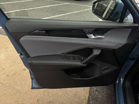 New 2026 Volkswagen Tiguan SE image 22