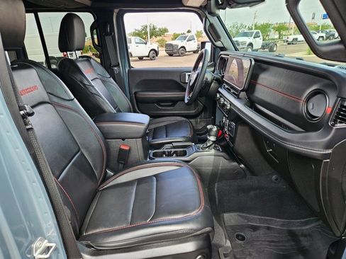 Used 2024 Jeep Wrangler Unlimited Rubicon image 25