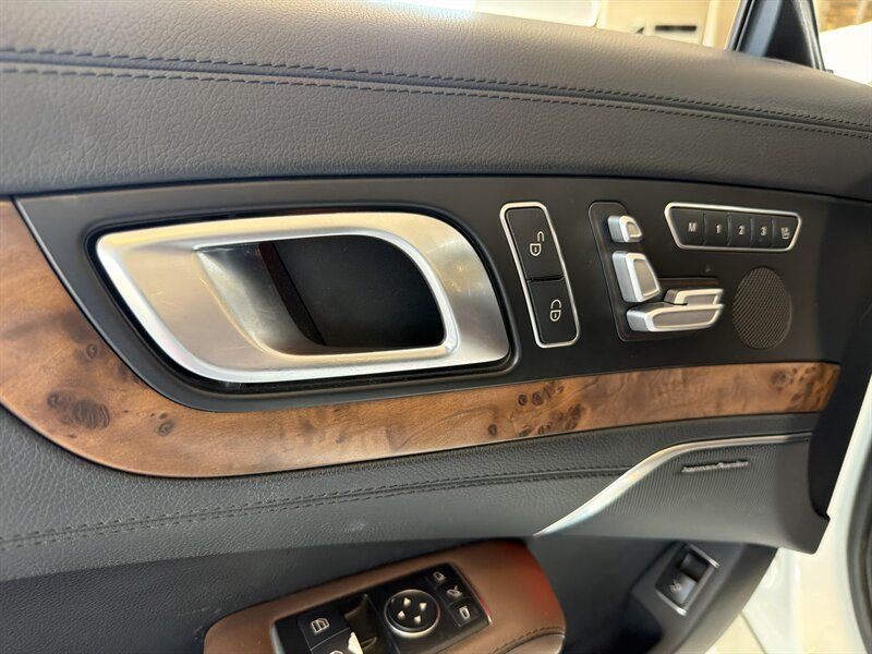 Used 2015 Mercedes-Benz SL 400 w/ Premium I Package image 33
