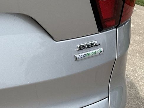 Used 2019 Ford Escape SEL FWD image 7