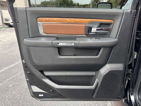 Used 2017 RAM 1500 Laramie Longhorn image 13