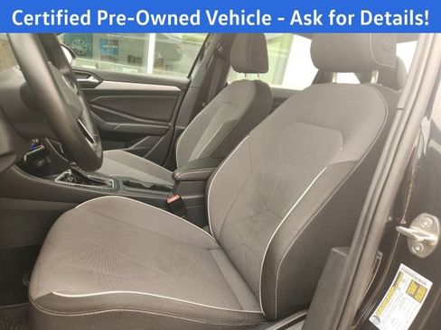 Certified 2025 Volkswagen Jetta Sport FWD image 15