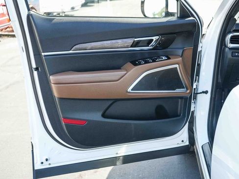 Used 2020 Kia Telluride SX w/ SX Prestige Package image 22