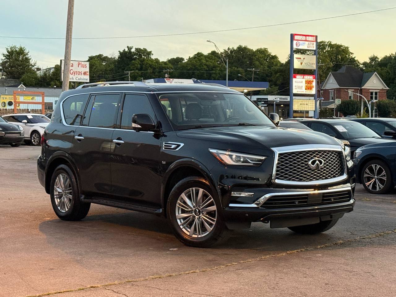 Used 2019 INFINITI QX80 Luxe AWD/4WD image 3