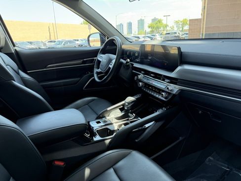 Used 2025 Kia Telluride S FWD image 41