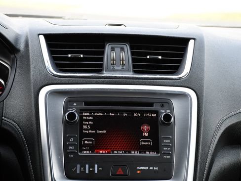 Used 2016 GMC Acadia SLT AWD/4WD image 28