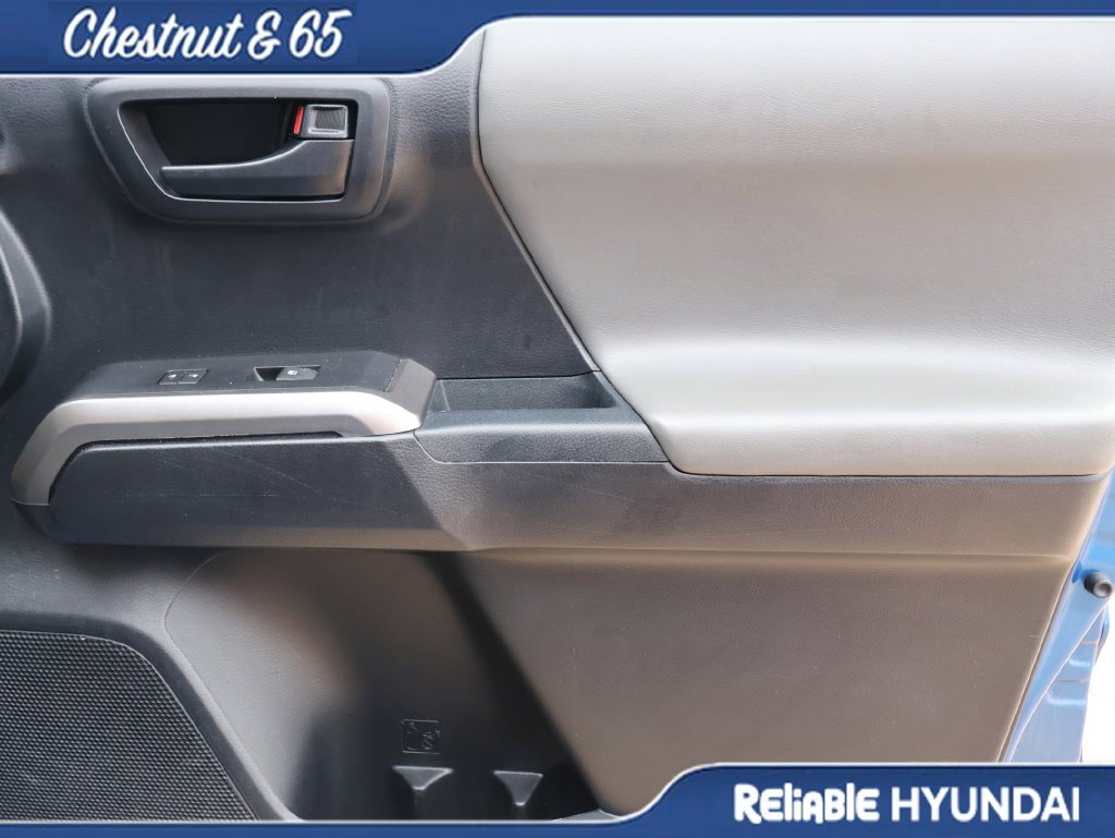 Used 2018 Toyota Tacoma SR5 RWD image 8