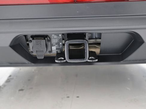 Used 2025 Volkswagen Atlas SE image 11