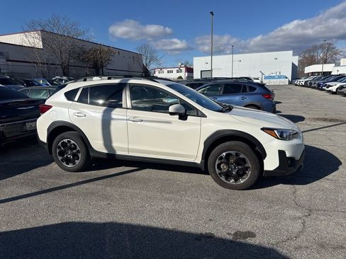 Used 2023 Subaru Crosstrek 2.0i Premium image 7