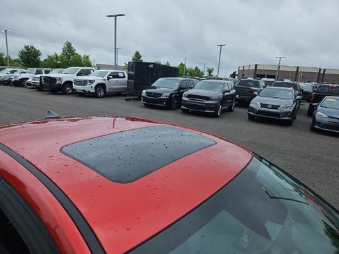 Used 2022 Hyundai Elantra Limited FWD image 9
