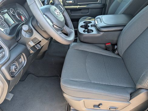 Used 2026 RAM 2500 Big Horn AWD/4WD image 11