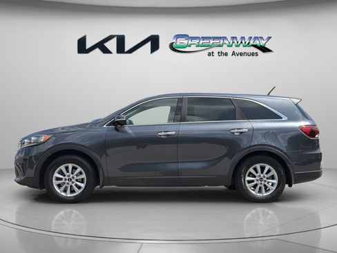 Used 2020 Kia Sorento LX FWD image 3