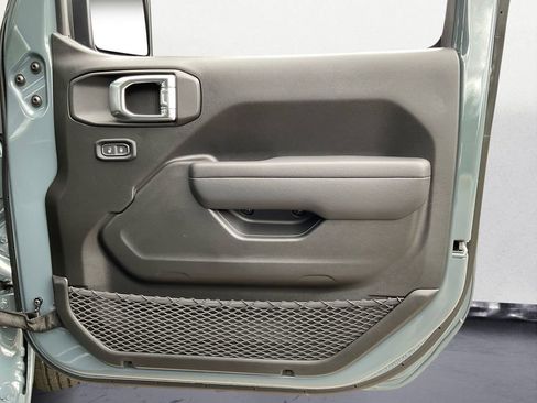 New 2025 Jeep Gladiator Sport image 10