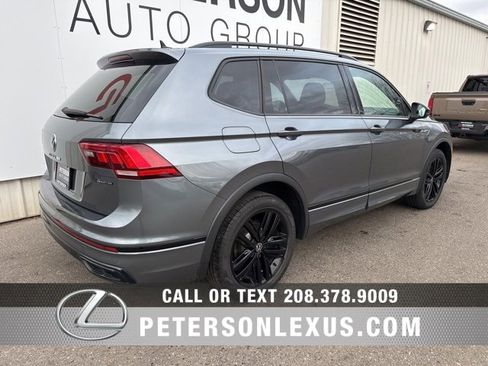 Used 2022 Volkswagen Tiguan SE R-Line image 3