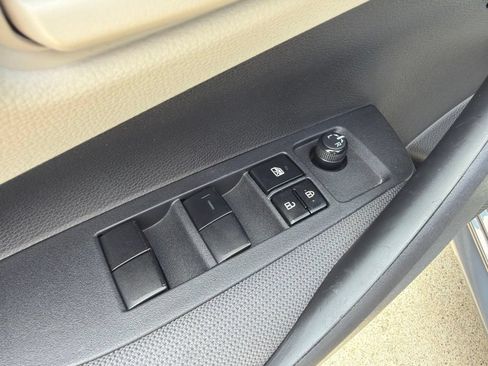 Used 2023 Toyota Corolla LE w/ Carpet Mat Package (TMS) FWD image 12