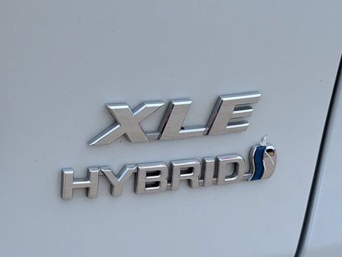 Used 2024 Toyota RAV4 XLE Premium w/ Weather Package AWD/4WD image 8