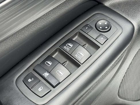 Used 2022 Jeep Grand Cherokee Laredo X image 27