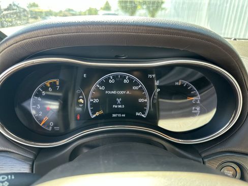 Used 2019 Jeep Grand Cherokee Summit AWD/4WD image 12