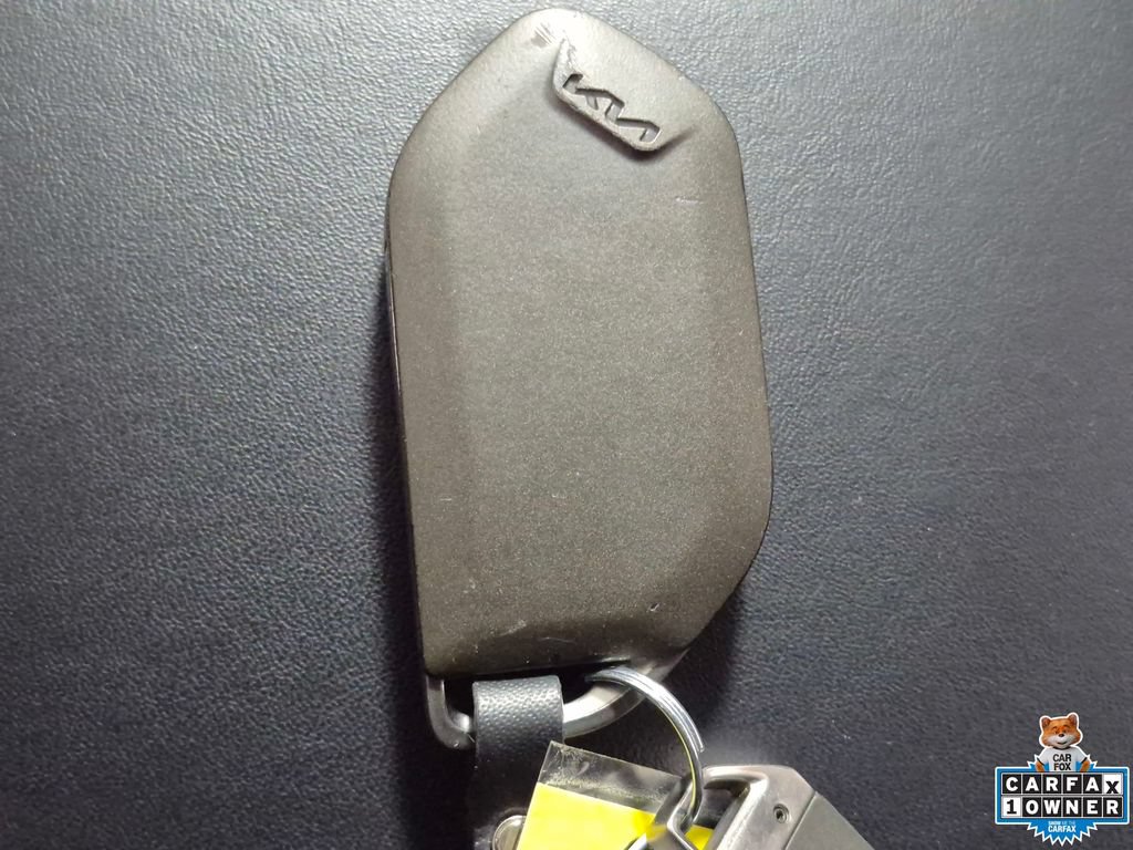 Used 2025 Kia Telluride S AWD/4WD image 33