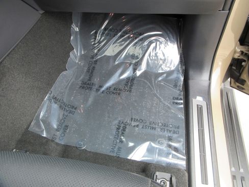 Used 2026 Lexus GX 550 w/ Accessory Package (CT) image 29