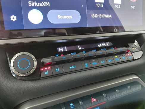 Used 2023 Toyota Tundra Limited image 39