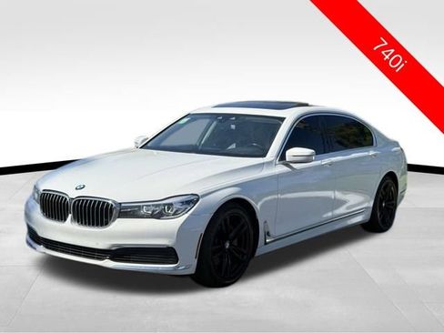 Used 2019 BMW 740i 740i image 3