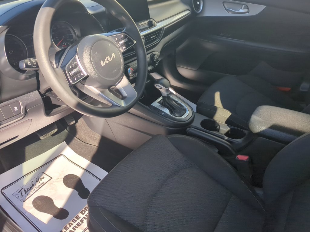 Used 2024 Kia Forte LXS FWD image 7