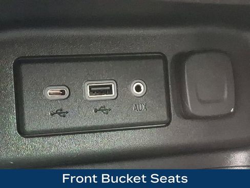 Used 2023 Chevrolet Equinox RS image 29