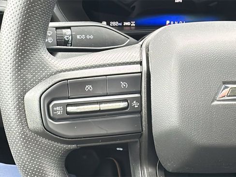 Used 2024 Chevrolet Colorado Trail Boss w/ Technology Package image 17