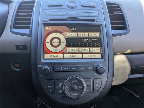 Used 2012 Kia Soul ! w/ Premium Pkg image 10