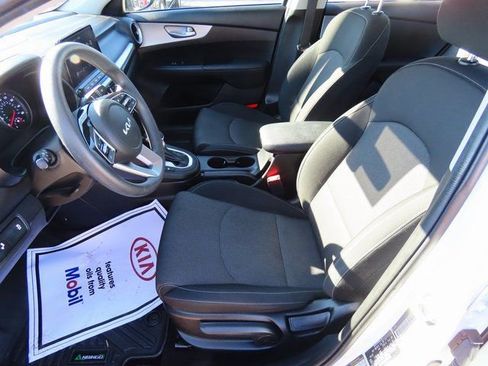 Used 2024 Kia Forte LXS w/ LXS Technology Package image 33