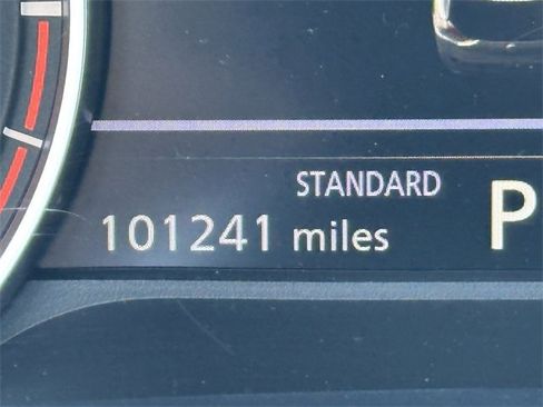 Used 2021 Nissan Rogue SV w/ Premium Package image 27