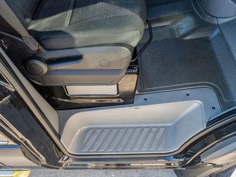 Used 2016 Mercedes-Benz Sprinter 3500 image 36