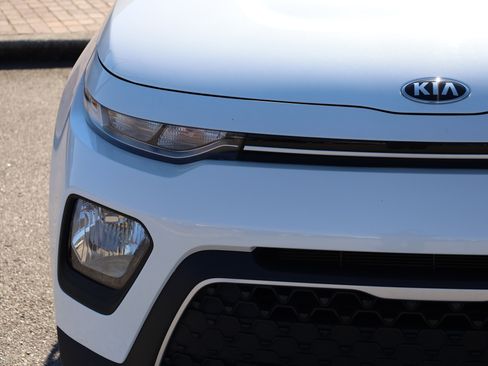 Used 2020 Kia Soul LX image 20