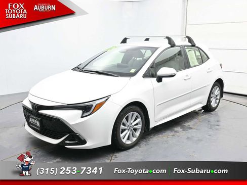 Used 2025 Toyota Corolla SE image 2