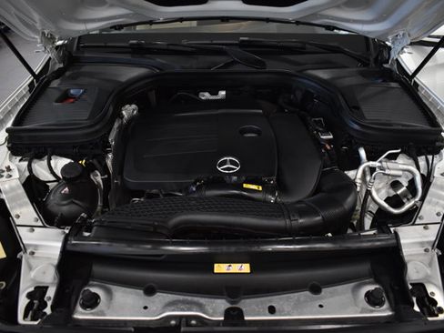 Used 2020 Mercedes-Benz GLC 300 4MATIC image 36