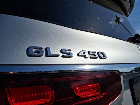 Certified 2024 Mercedes-Benz GLS 450 4MATIC image 32