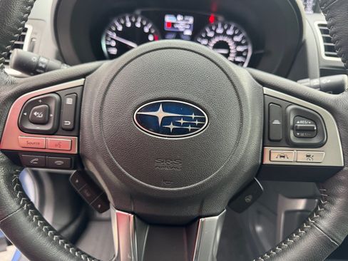 Used 2018 Subaru Forester 2.5i Touring AWD/4WD image 37