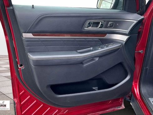 Used 2016 Ford Explorer Platinum AWD/4WD image 22