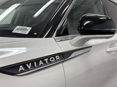 New 2025 Lincoln Aviator Reserve w/ Illumination Package image 14