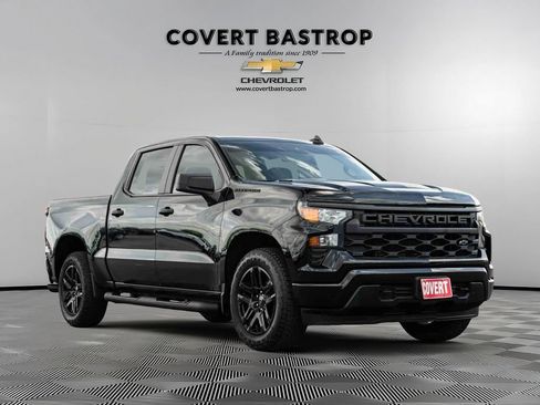 Used 2025 Chevrolet Silverado 1500 Custom w/ Turbomax Blackout Package RWD image 4