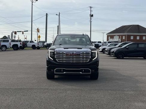 Used 2024 GMC Sierra 1500 Denali AWD/4WD image 9