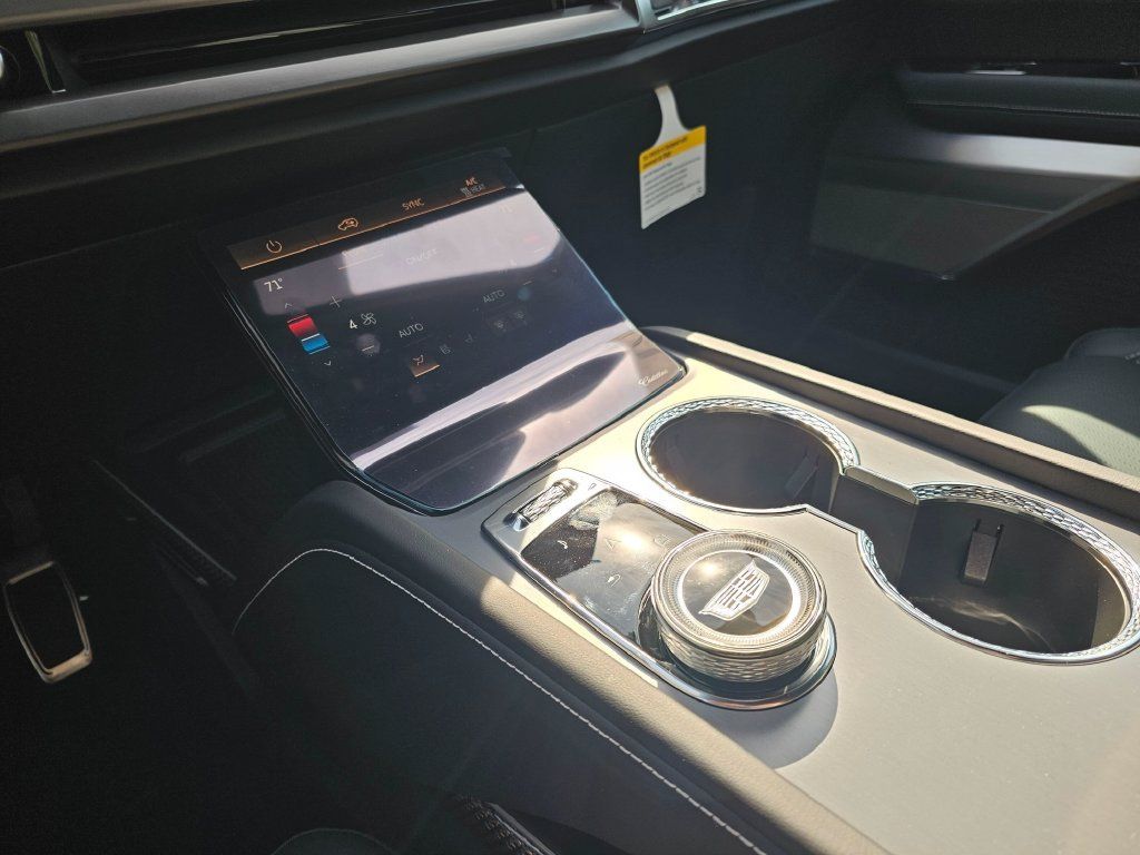 New 2027 Cadillac Vistiq Luxury AWD/4WD image 29